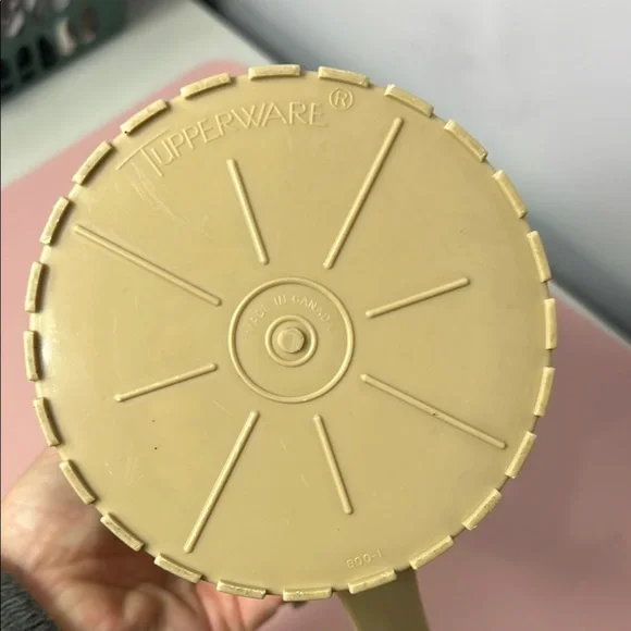 Tupperware Juice Pitcher - Picture 3 of 7